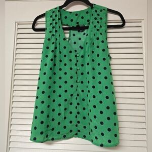 Kylee - Green & Navy Polka-Dot Sleeveless Lightweight Button Top